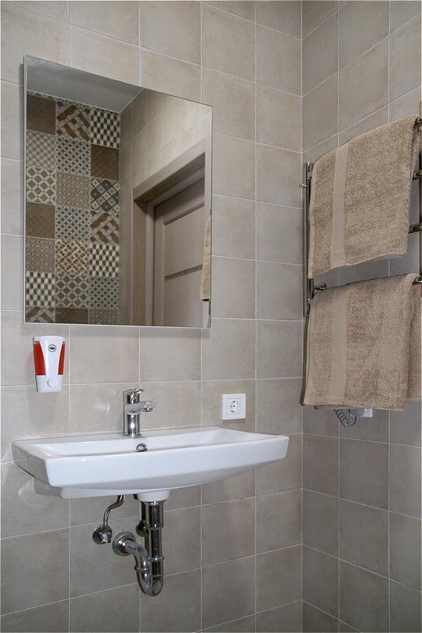Solo Apartment Virmenska Kiev Eksteriør bilde